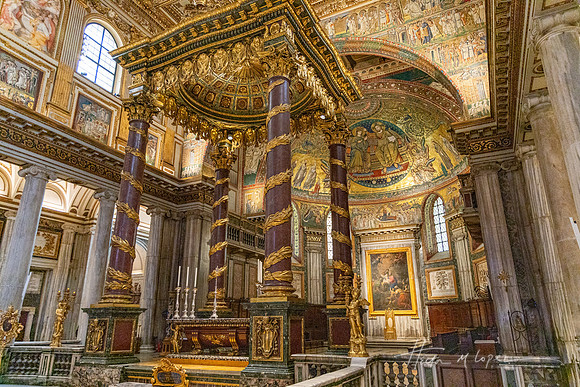 Santa Maria Maggiore Altar