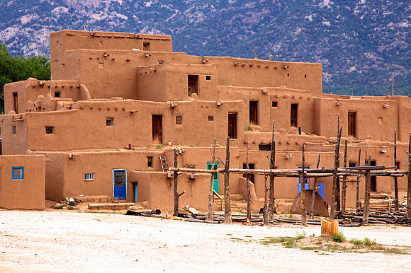 Pueblo